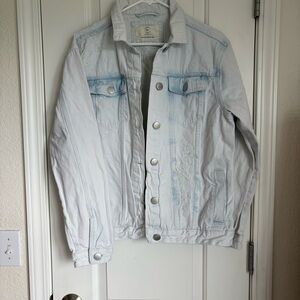 91 Cotton On Women’s Distressed Light Wash Denim Jacket With Embroidery- Size 10